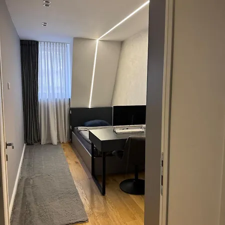 Апартаменты 2br-city Center View-church Of Sts-mother Theresa Скопье