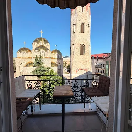 2br-city Center View-church Of Sts-mother Theresa Апартаменты